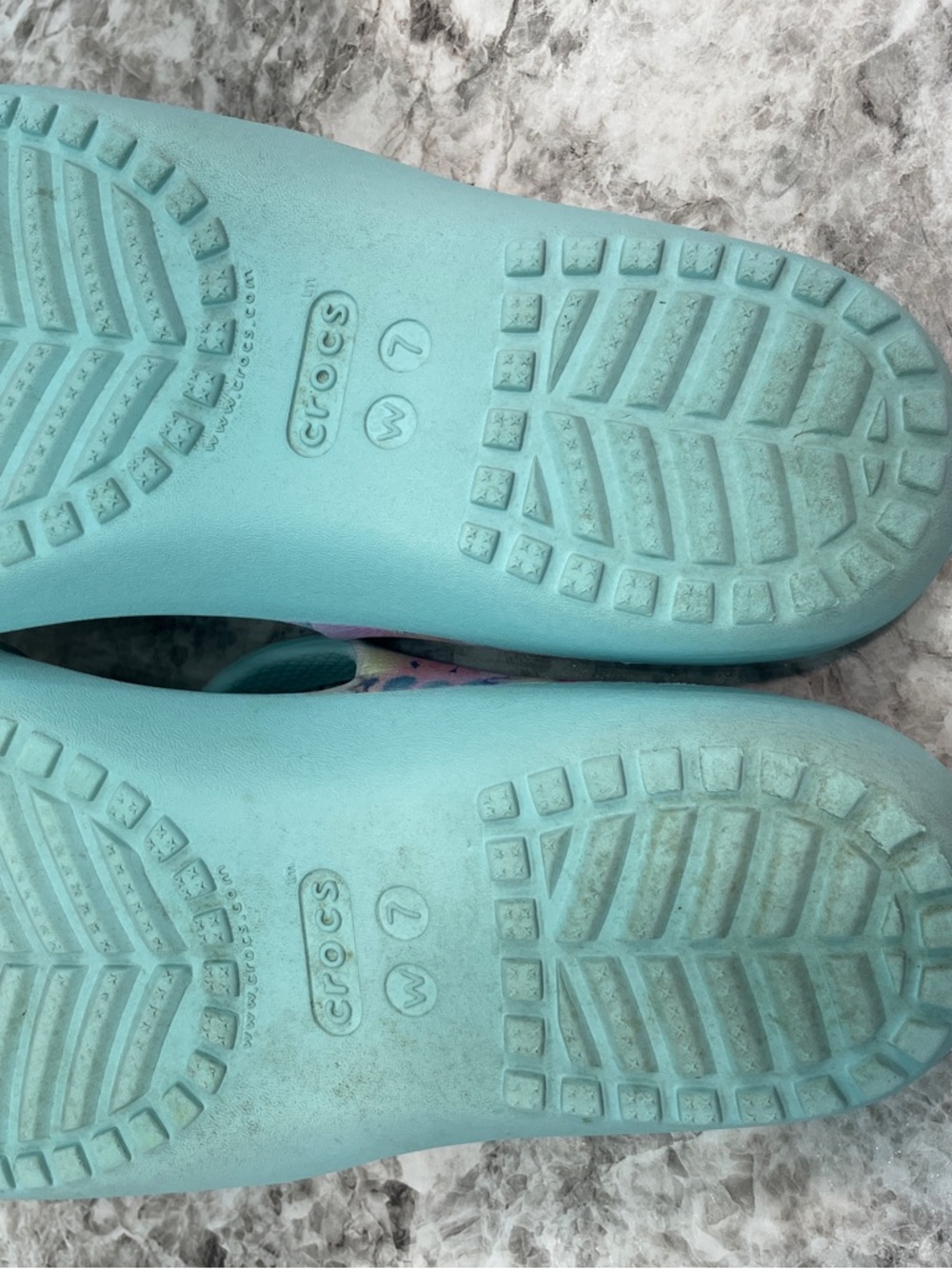 Crocs Kadee Sandals - Size 7- 2 pairs- blue floral- cream - Picture 7 of 13